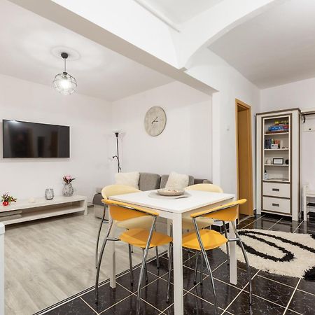 Apartament Alexandru - Central Медиаш Экстерьер фото